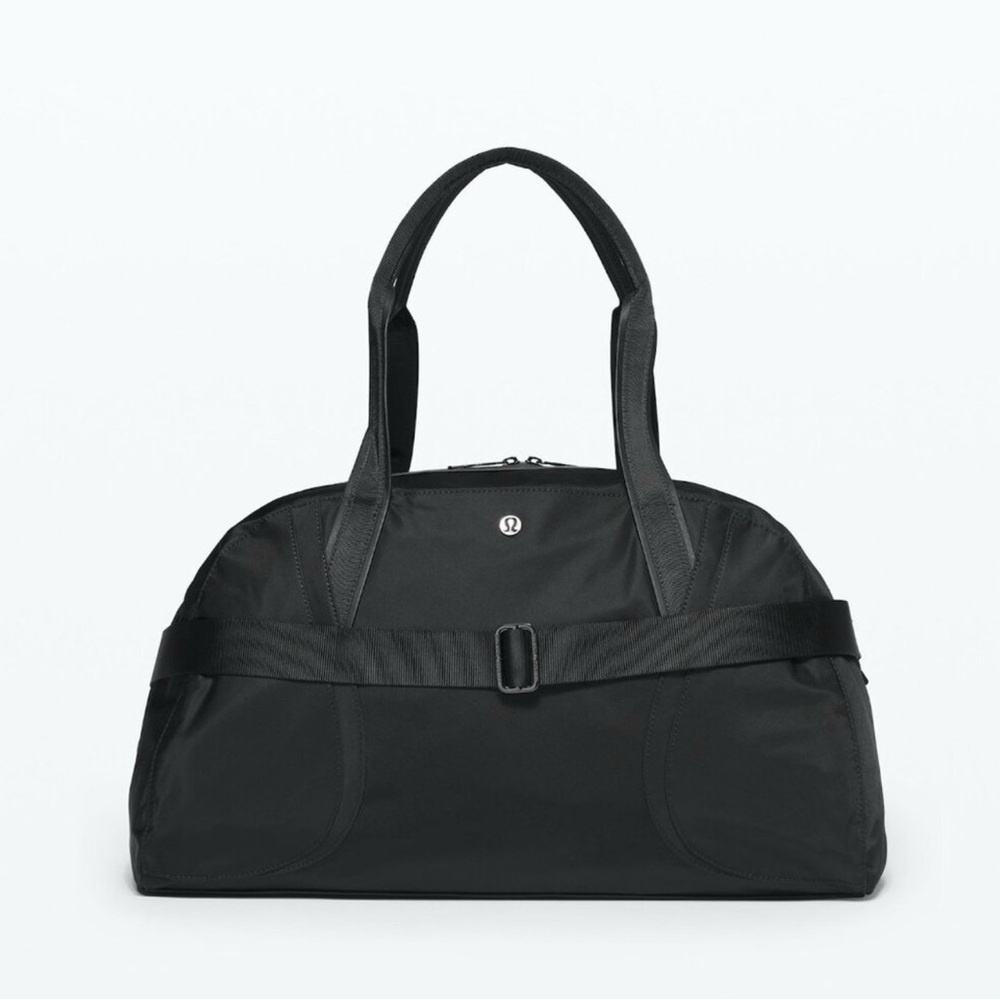 Lululemon Black Out of Range Duffel, 33L Like New